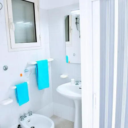 In Salento: Il Mare Il Sole E Il Vento. Ferienhaus *